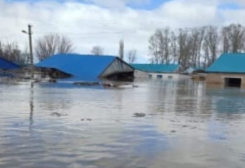 Димаш Құдайберген су тасқынынан зардап шеккендерге көмектесуге шақырды