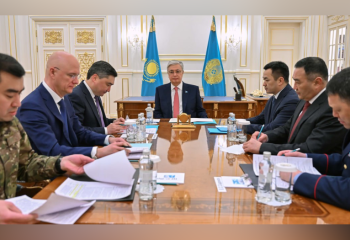 Токаев заверил, что всем пострадавшим от паводков окажут материальную помощь