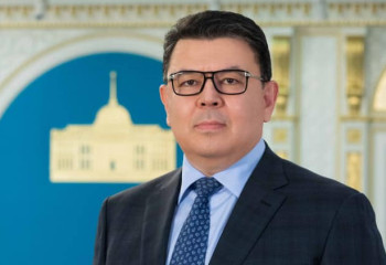 Пресс-секретарь Президента разъяснил над чем будет работать Канат Бозумбаев