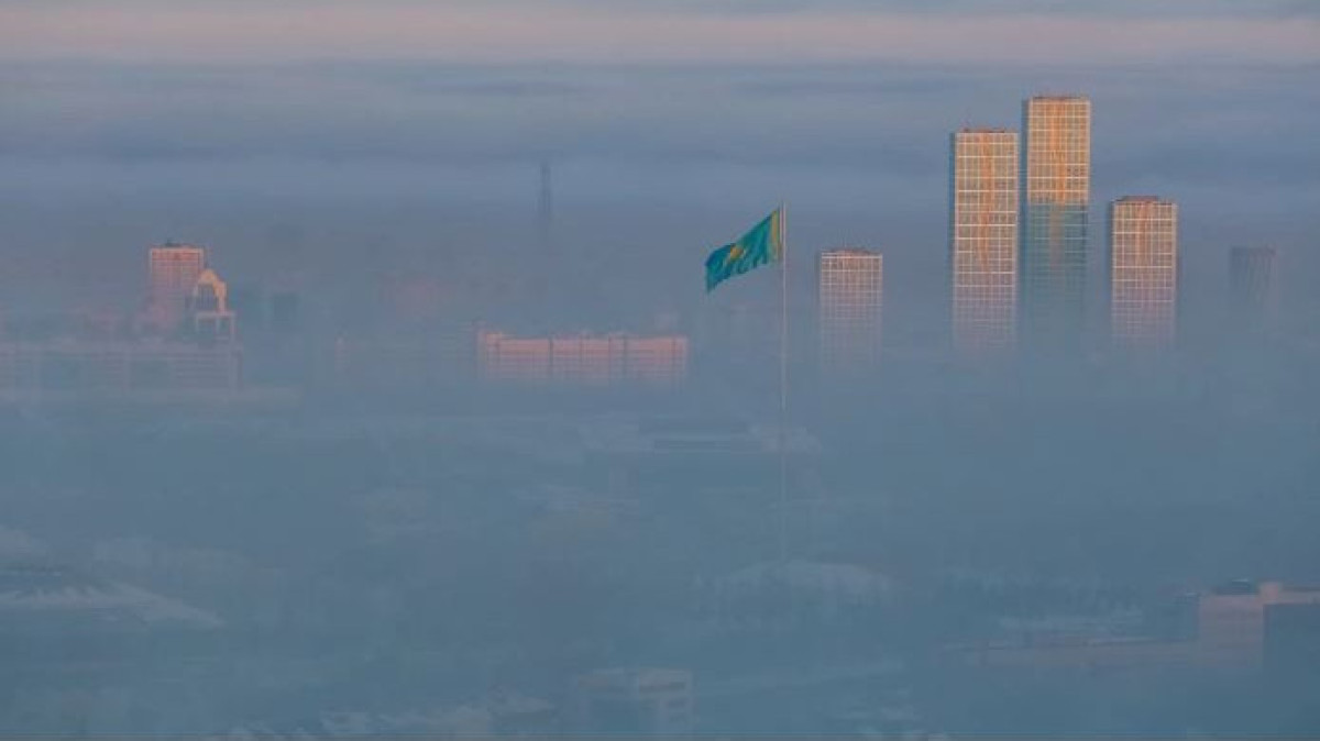 Штормовое предупреждение объявлено в Казахстане