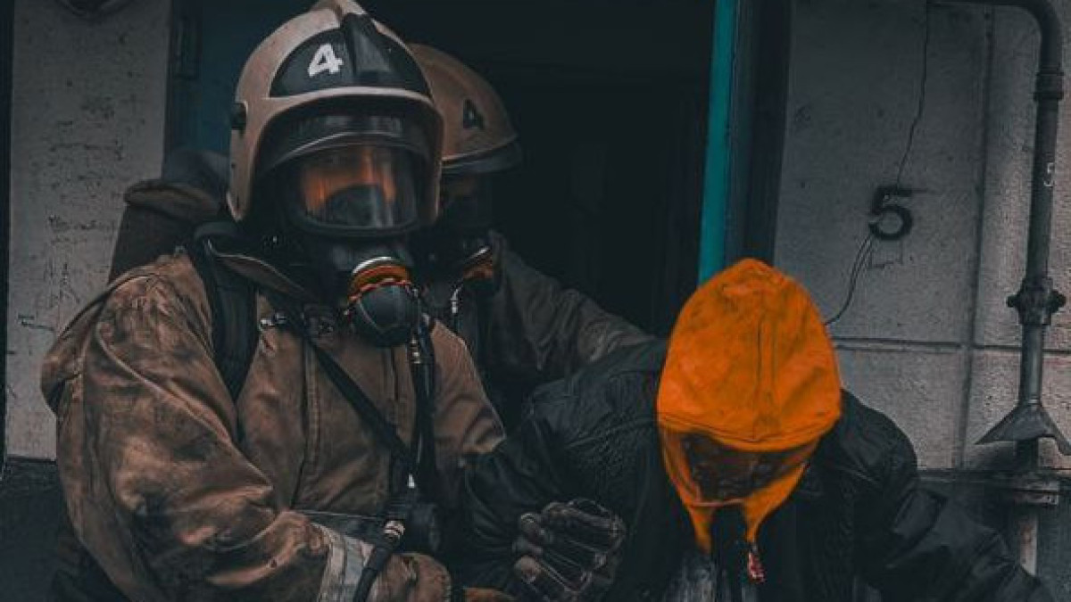 Алматинские пожарные спасли 9 человек