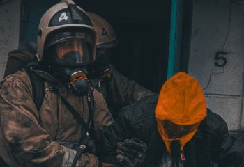 Алматинские пожарные спасли 9 человек