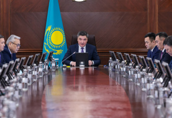 Kazakh PM holds meeting of Republican headquarters on flood control coordination and consequences elimination of flooding period