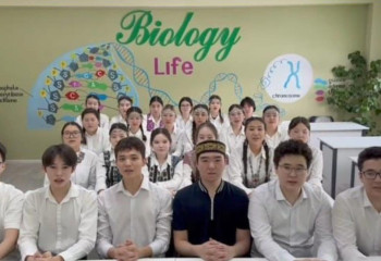 Елордалық оқушылары қатерлі ісік жасушаларын жоятын экстракт ойлап тапты