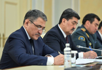 Жұмысты бір-біріне сілтеп отырады: Тоқаев басшылардың жауапкершіліктен қашатынын айтты