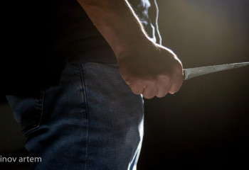 Спасателя, эвакуироющего жителей ЗКО, ранили ножом