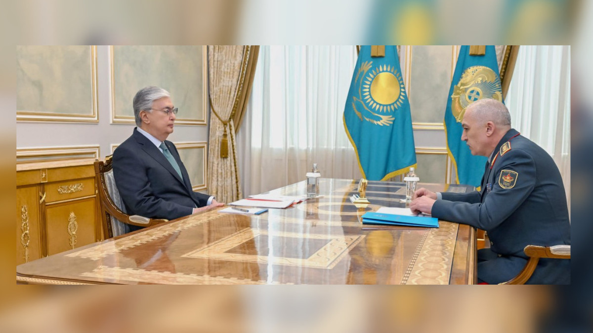 Head of State receives Defense Minister