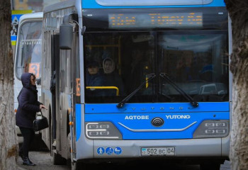 Проезд в автобусах стал бесплатным в Актобе: кому из горожан доступны льготы