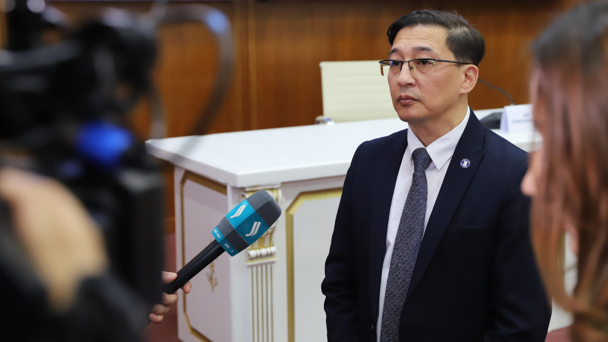  Мемлекеттік басқару академиясының баспасөз қызметі 