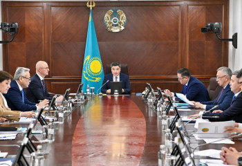 «Тапшылық, жалақының аздығы». Бектенов моноқалаларда адам саны неге азайып жатқанын айтты