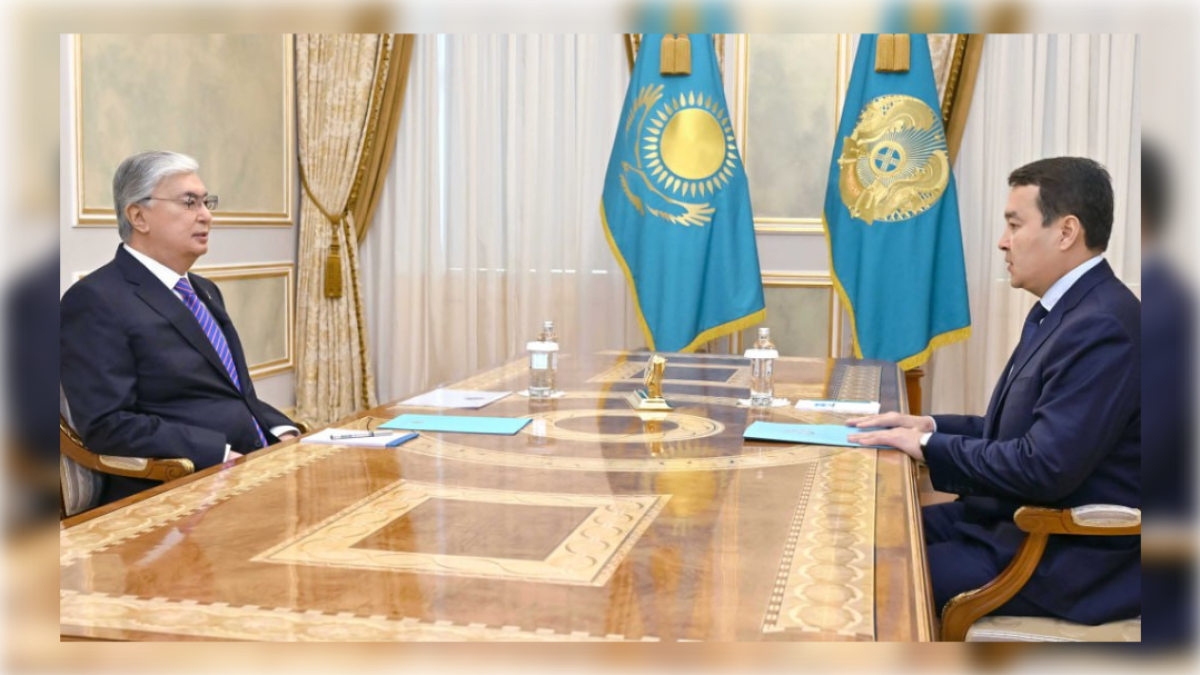 Глава государства провел встречу с председателем Высшей аудиторской палаты