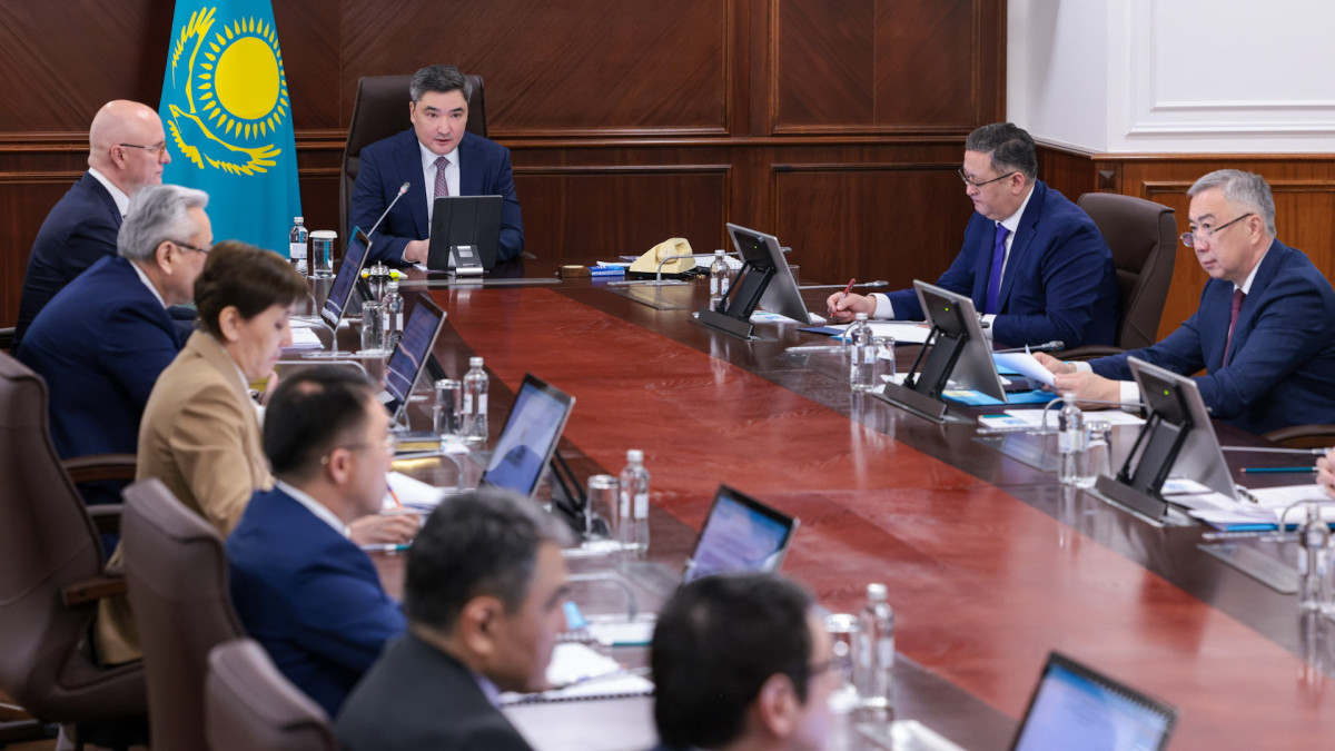 Olzhas Bektenov warns Kazakhstanis to take seriously notification of akimats and special services