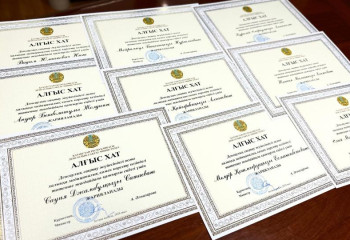 Благодарственными письмами от имени министра здравоохранения отмечены 19 медицинских работников из паводковых регионов