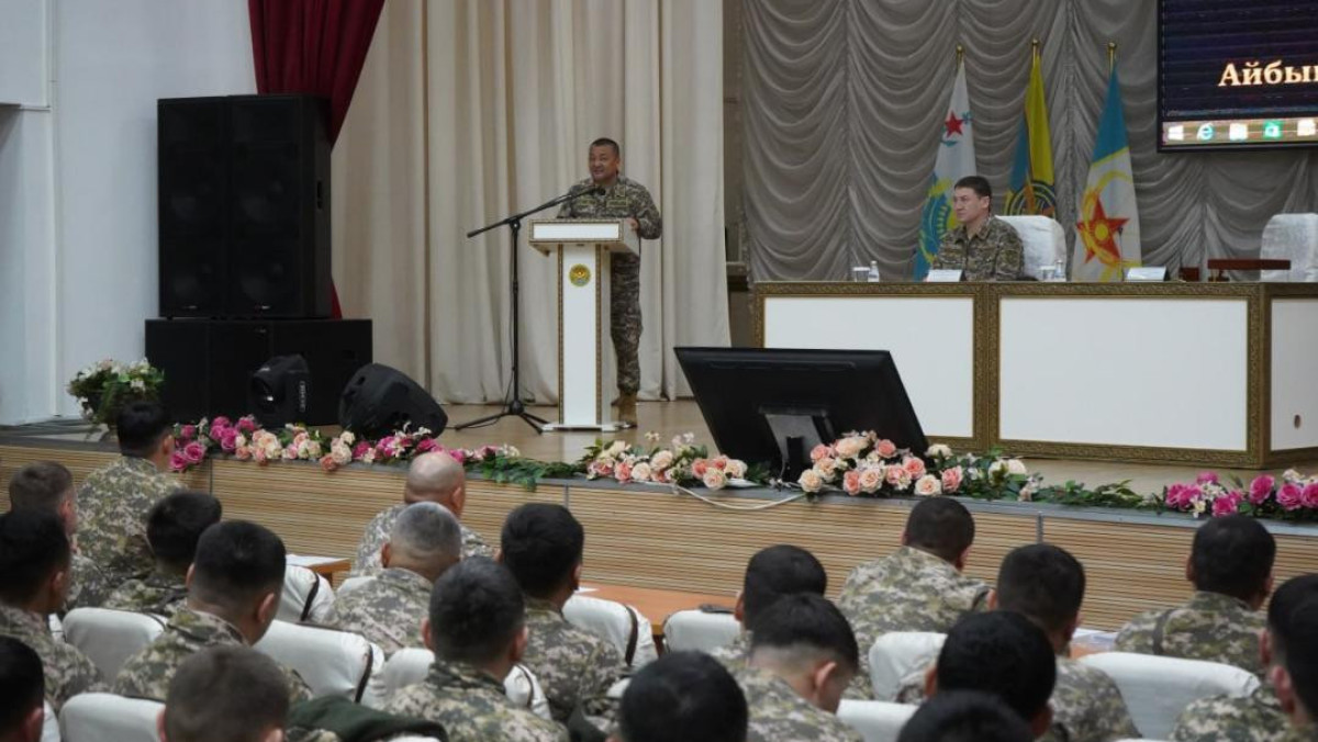 В Алматы прошли сборы с руководителями продовольственных служб Вооруженных сил