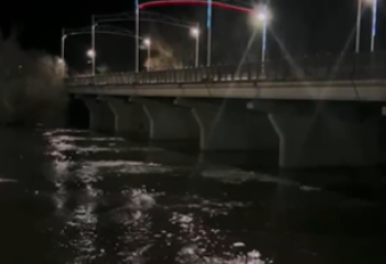 Оралдағы екі өзен қауіпті деңгейден асып кетті