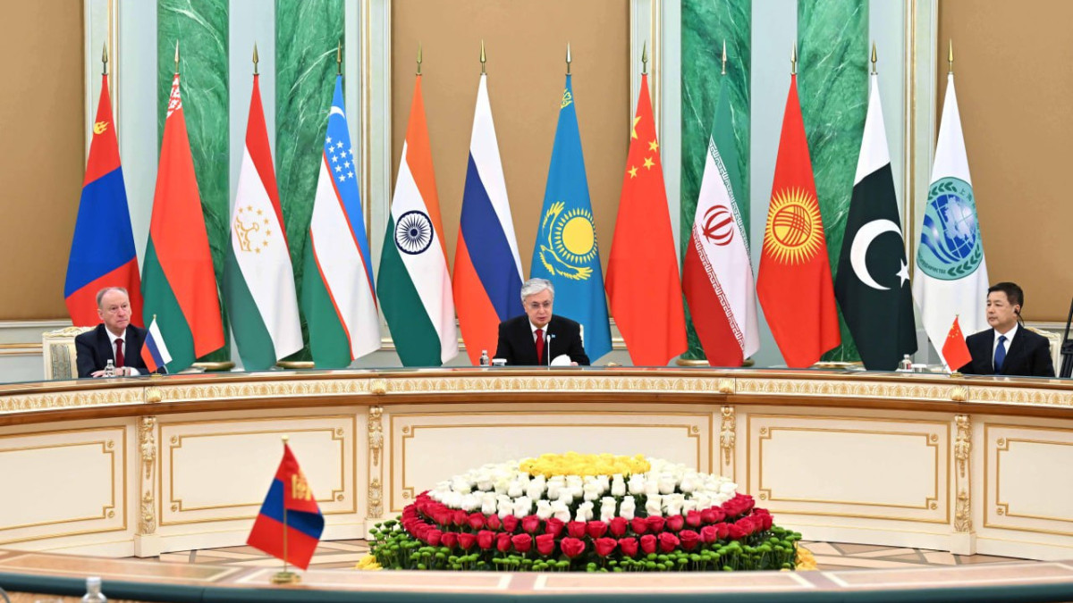 Президент Касым-Жомарт Токаев провел встречу с секретарями cоветов безопасности государств – членов ШОС