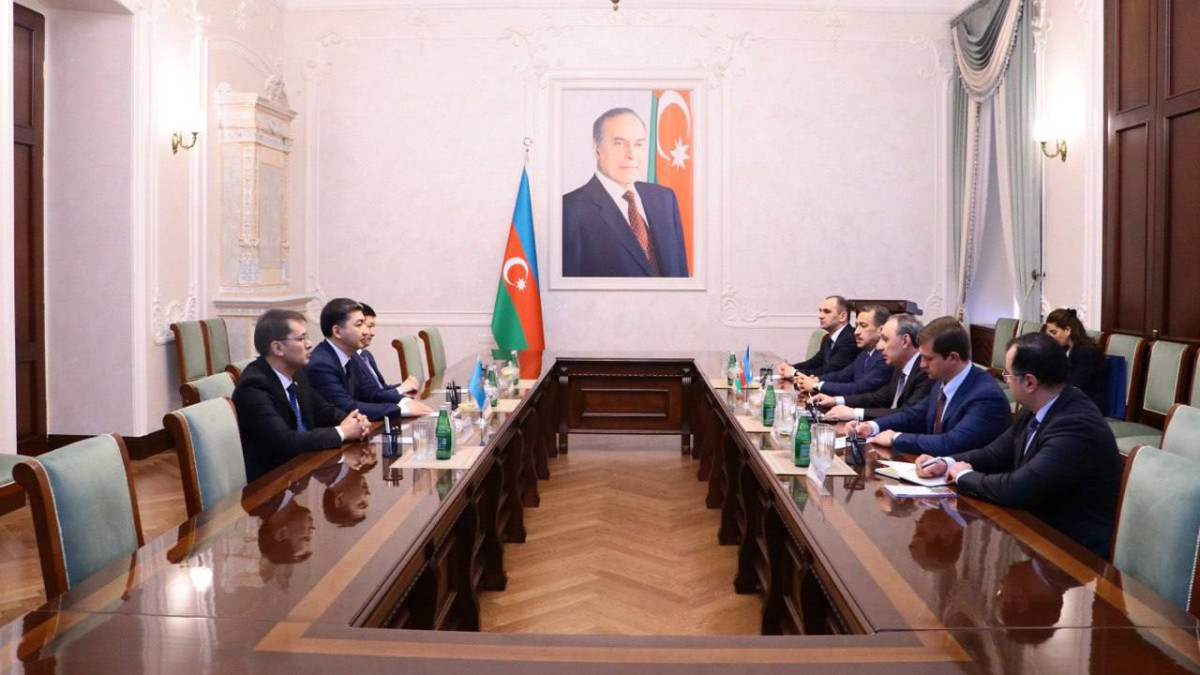 Экологическую безопасность обсудили Генпрокуроры Казахстана и Азербайджана