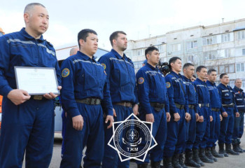 Аким Актюбинской области поблагодарил спасателей Алматы, помогавших во время паводка