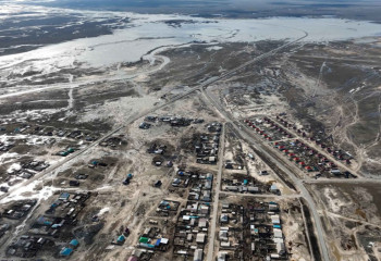 Токаев совершил облет подтопленных территорий Западно-Казахстанской области