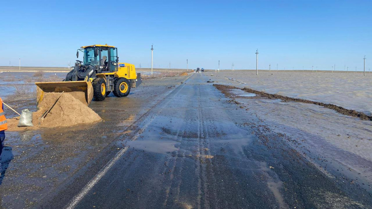 Какие участки дорог республиканского значения остаются закрытыми в Казахстане