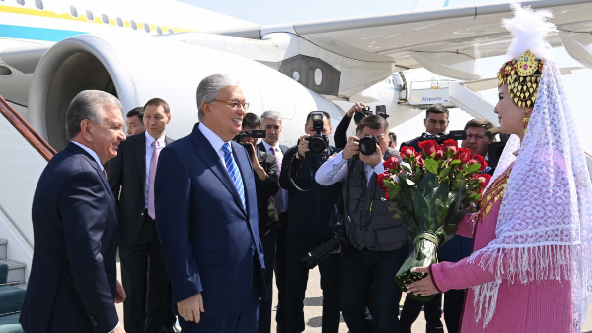 Tokayev arrives in Uzbekistan on working visit
