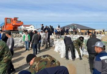 Кульсары и Атырау проводят антипаводковые мероприятия