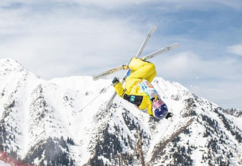 Фристайл-могул: қазақстандық спортшы жасөспірімдер арасында әлем чемпионы атанды