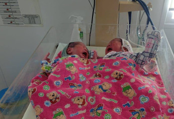 Құлсары қаласында егіз ұл дүниеге келді