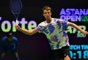 Разгромом закончился финал с участием казахстанского теннисиста