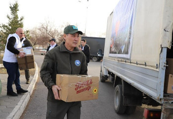 Жүректен жүрекке: представители АНК помогают пострадавшим от паводков регионам