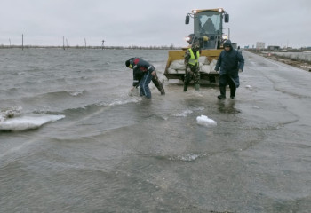 На трассах семи областей ограничено движение из-за паводков