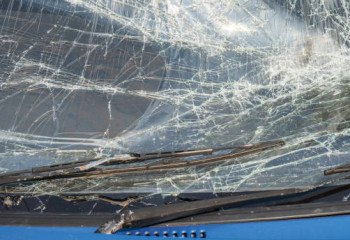 «Қаза тапқандар бар»: Ресейде қазақстандық автобус жол апатына ұшырады