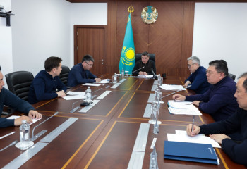 Kazakh PM holds Flood Defence Headquarters meeting in Atyrau