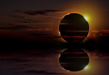 «Ай Күн бетін толық жабады». Бүгін Күн тұтылады