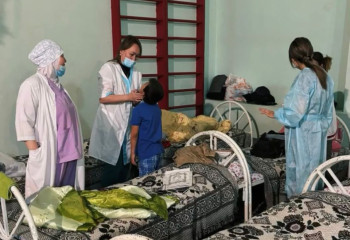 Маңғыстаулық дәрігерлер Құлсары халқына медициналық көмек көрсетіп жатыр