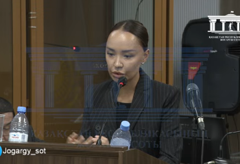 «Он меня по лицу не бил, потому что знал, что я в любом случае пойду и девочки увидят» — что подруга Нукеновой рассказала в суде