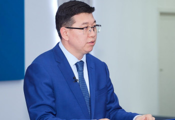 Еділ Оспан: 20 мың педагог су басқан аймақтарда ерікті болып жүр