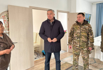 Серік Жұманғарин Қобда ауылының тұрғындарымен кездесті