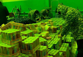 Свыше 90 литров растворенных в газировке наркотиков изъял КНБ во время спецоперации в Шымкенте