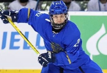 Казахстанки разгромили соперниц на матче женского чемпионата мира по хоккею