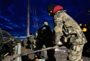 Столичные волонтеры и коммунальщики помогают в борьбе с паводками в Акмолинской области