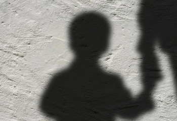 Өскеменде атасы 7 жасар немересін өлтірді деген күдікке ілінді