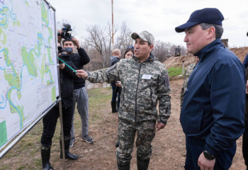 Олжас Бектенов батыс өңірлердегі гидроқұрылыстардың жай күйін тексерді