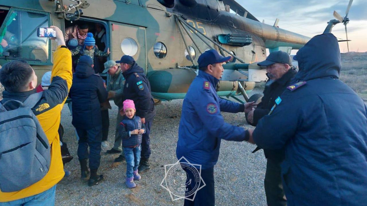 В Актюбинской области из подтопленного села Мамыр эвакуировали 80 человек