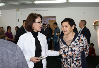 Денсаулық сақтау министрі БҚО-да эвакуацияланған тұрғындармен кездесті