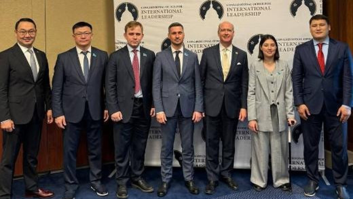 Members of Kazakh Parliament share their experience with colleagues from US