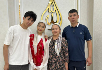 Парень из Актау влюбился в тайку и привез домой как невесту