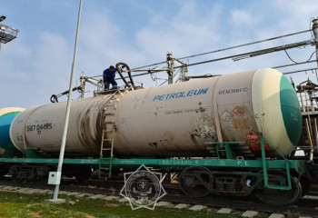 Разбронирован госматрезерв - более 80 тонн продовольствия и 158 тонн нефтепродуктов направят в пострадавшие регионы