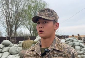 Атырауда  650 әскери қызметші  дамбы салып жатыр