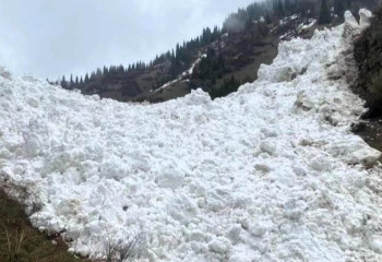 Сразу 10 лавин сошли в горах Алматы